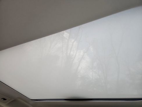 Used 2025 Land Rover Discovery S image 28