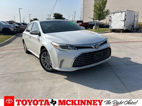 Used 2017 Toyota Avalon Limited FWD image 1