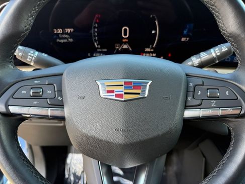 Used 2025 Cadillac XT4 Premium Luxury FWD image 21