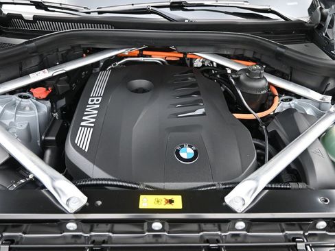 New 2026 BMW X5 xDrive50e image 24