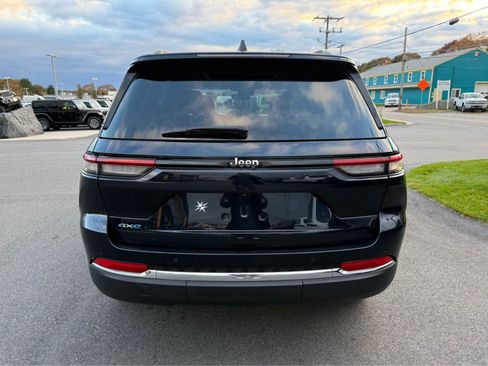 Used 2023 Jeep Grand Cherokee 4WD 4xe image 7