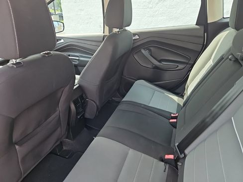 Used 2015 Ford C-MAX SE w/ Equipment Group 202A FWD image 11
