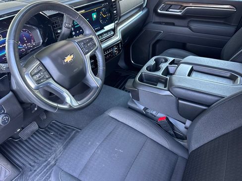 Used 2025 Chevrolet Silverado 2500 LT w/ Convenience Package AWD/4WD image 10