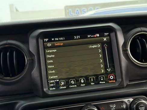 Used 2023 Jeep Gladiator Overland image 24