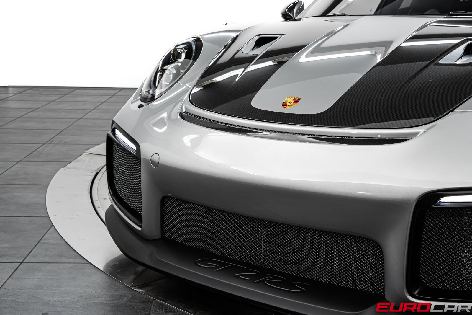 Used 2018 Porsche 911 GT2 RS RWD image 10