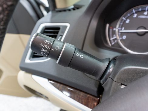 Used 2018 Acura TLX w/ Technology Package image 28