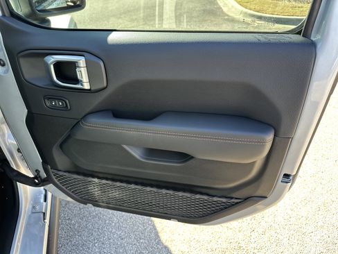 Used 2023 Jeep Gladiator Mojave w/ LED Lighting Group image 14