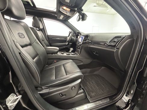 Used 2020 Jeep Grand Cherokee Overland image 41