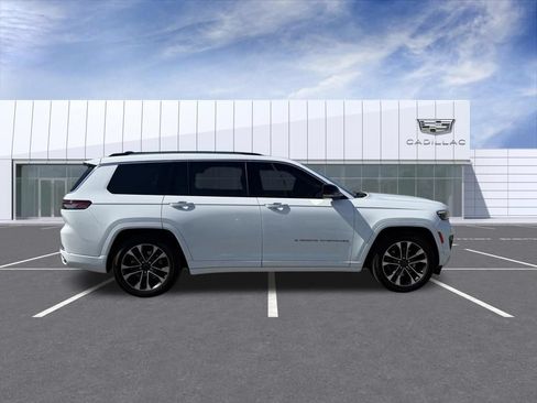 Used 2023 Jeep Grand Cherokee L Overland w/ Rear Seat Video Group I AWD/4WD image 2