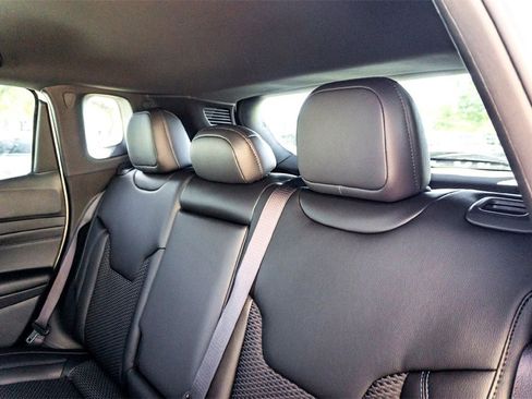 New 2026 Jeep Compass Latitude image 17