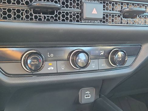 Used 2024 Honda HR-V LX image 28