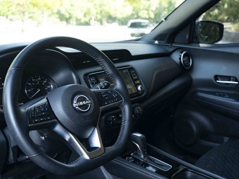 Used 2023 Nissan Kicks SR FWD image 16