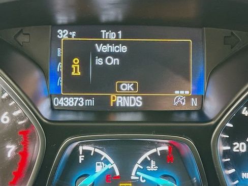 Used 2018 Ford Escape SEL w/ Ford Safe & Smart Package AWD/4WD image 12
