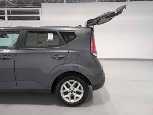 Certified 2023 Kia Soul LX w/ Option Group 015 FWD image 11