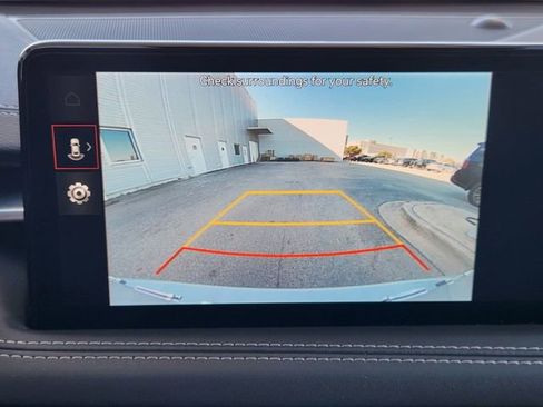 Used 2022 Genesis G70 2.0T image 15