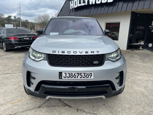 Used 2017 Land Rover Discovery HSE Luxury image 2