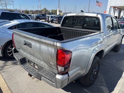 Used 2023 Toyota Tacoma SR5 image 7
