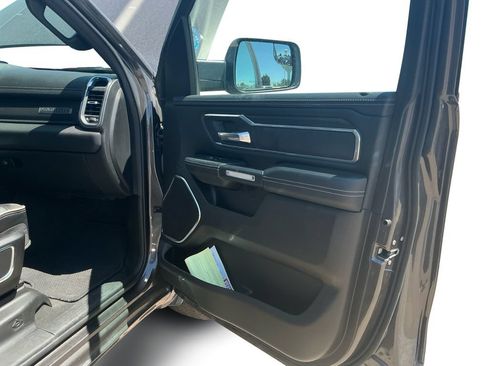Used 2024 RAM 1500 Laramie AWD/4WD image 16