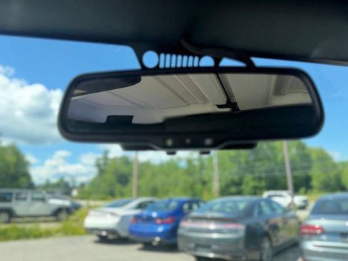 Used 2018 Jeep Wrangler Unlimited Sport AWD/4WD image 37