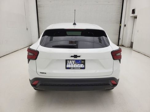 New 2026 Chevrolet Trax LS image 13