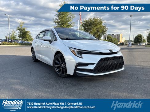 Used 2023 Toyota Corolla XSE FWD image 1