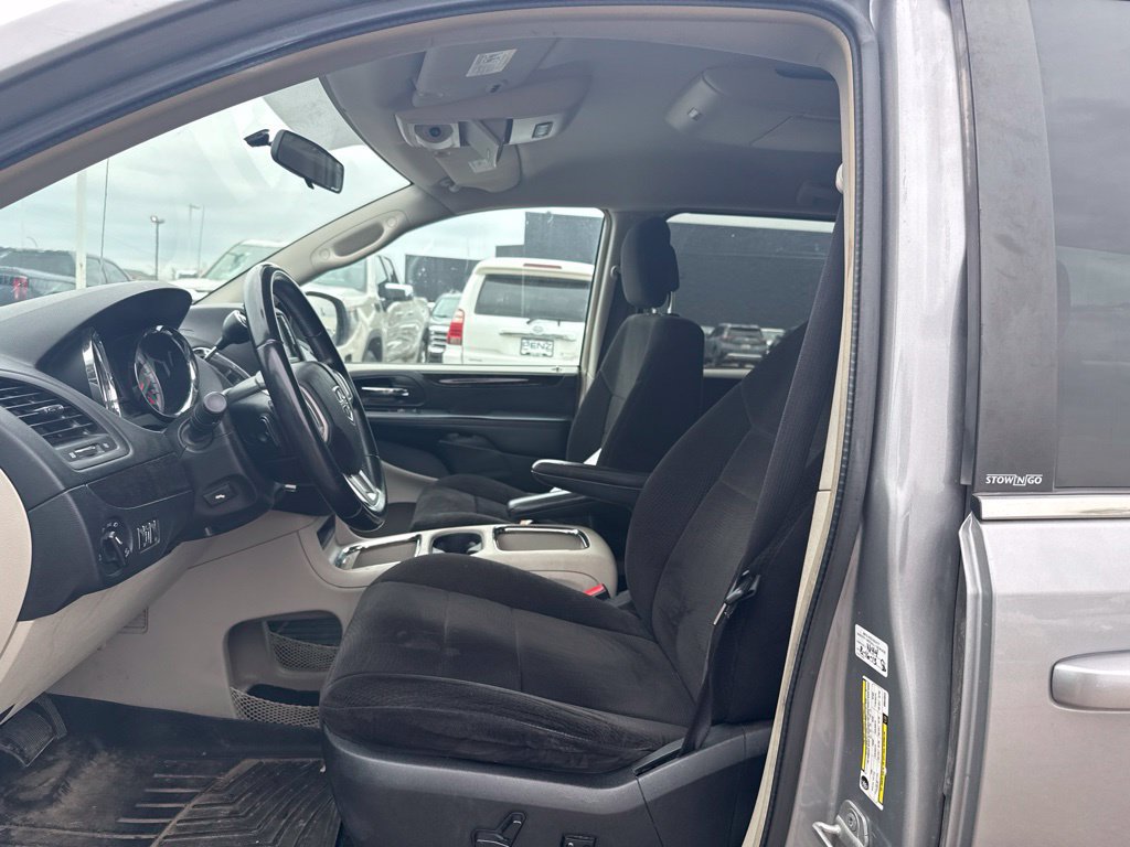 Used 2013 Dodge Grand Caravan Crew FWD image 19