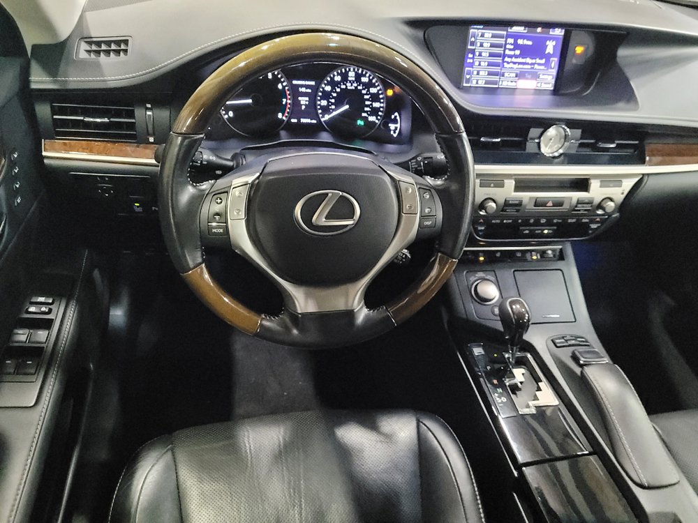 Used 2015 Lexus ES 350 w/ Luxury Package FWD image 22