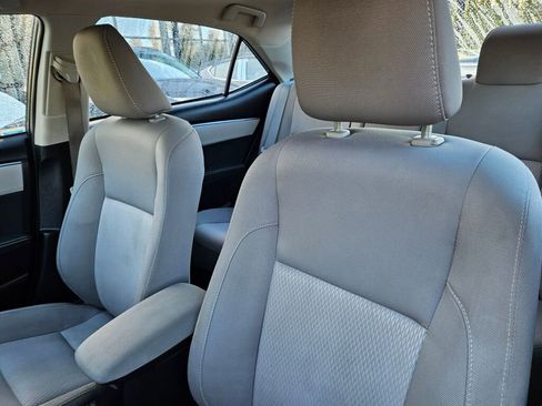 Used 2015 Toyota Corolla LE image 12