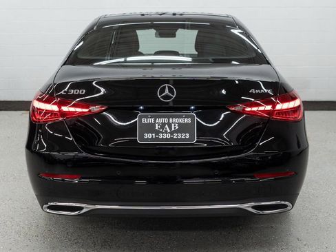 Used 2025 Mercedes-Benz C 300 4MATIC Sedan image 4