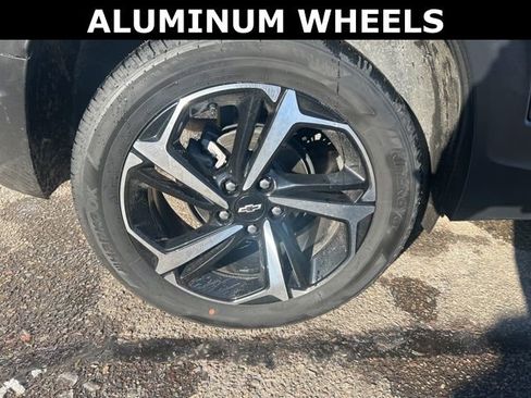 Used 2023 Chevrolet TrailBlazer RS w/ Convenience Package image 9