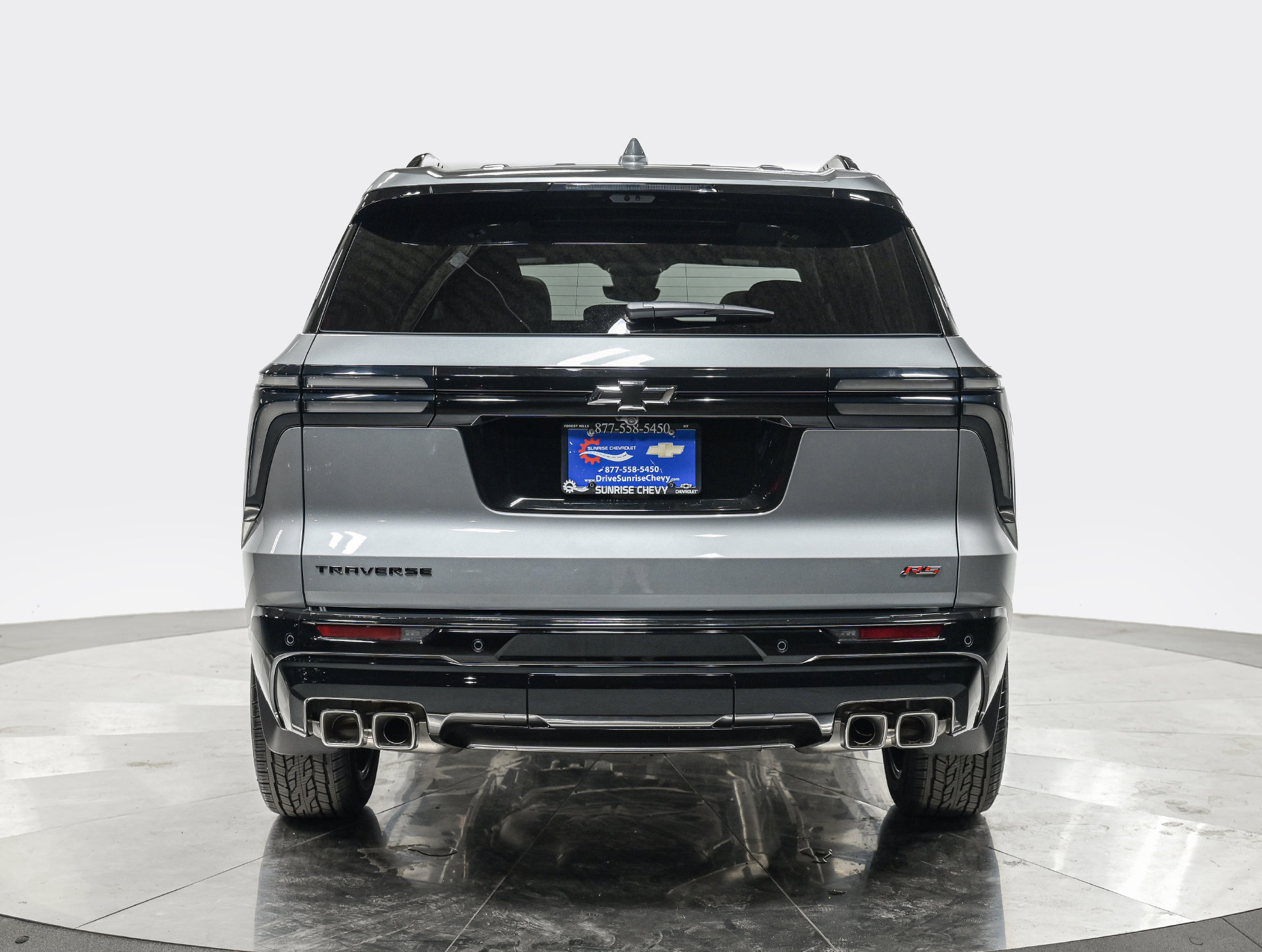 Used 2026 Chevrolet Traverse RS FWD image 5