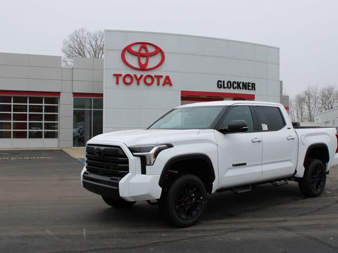 New 2026 Toyota Tundra SR5 image 2