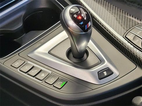 Used 2020 BMW M4 Convertible w/ Competition Package image 28