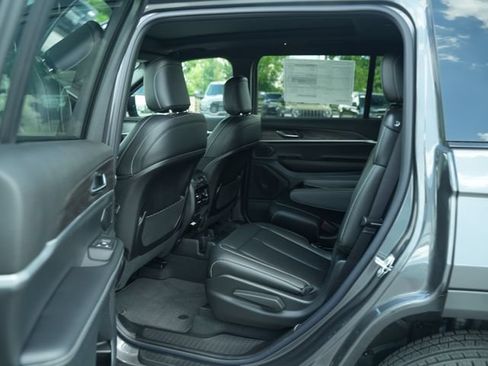 New 2026 Jeep Grand Cherokee L Limited w/ Limited Altitude Package AWD/4WD image 14