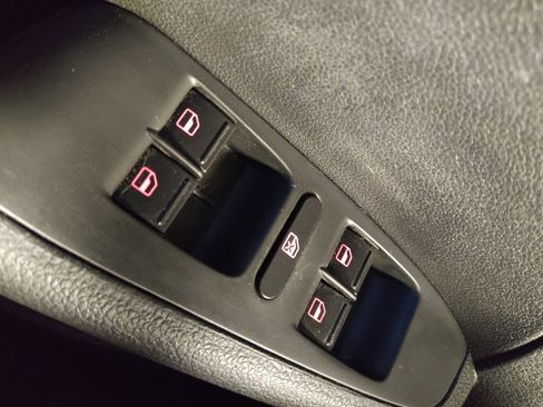 Used 2018 Volkswagen Jetta S FWD image 27