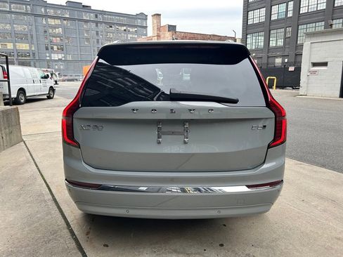Certified 2025 Volvo XC90 B5 Plus image 9