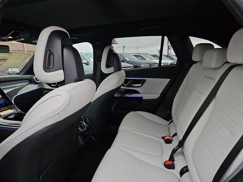 New 2026 Mercedes-Benz GLC 300 image 16