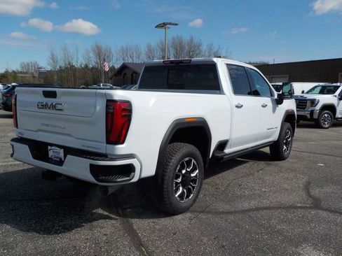 New 2026 GMC Sierra 2500 Denali Ultimate AWD/4WD image 3