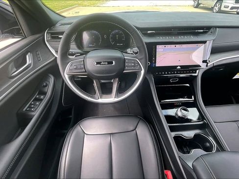 New 2026 Jeep Grand Cherokee L Limited RWD image 21