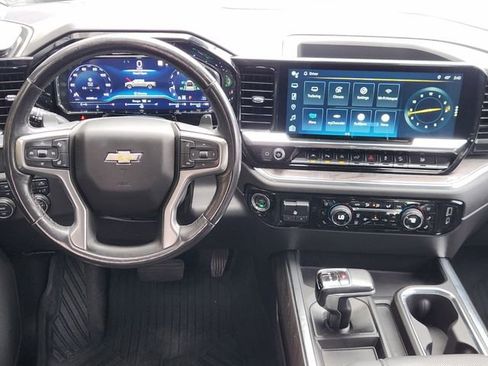 Used 2022 Chevrolet Silverado 1500 LTZ image 24