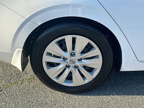 Used 2024 Nissan Sentra S image 17