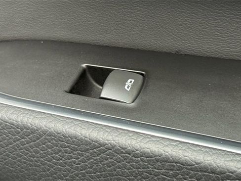 Used 2025 GMC Sierra 2500 Denali image 22