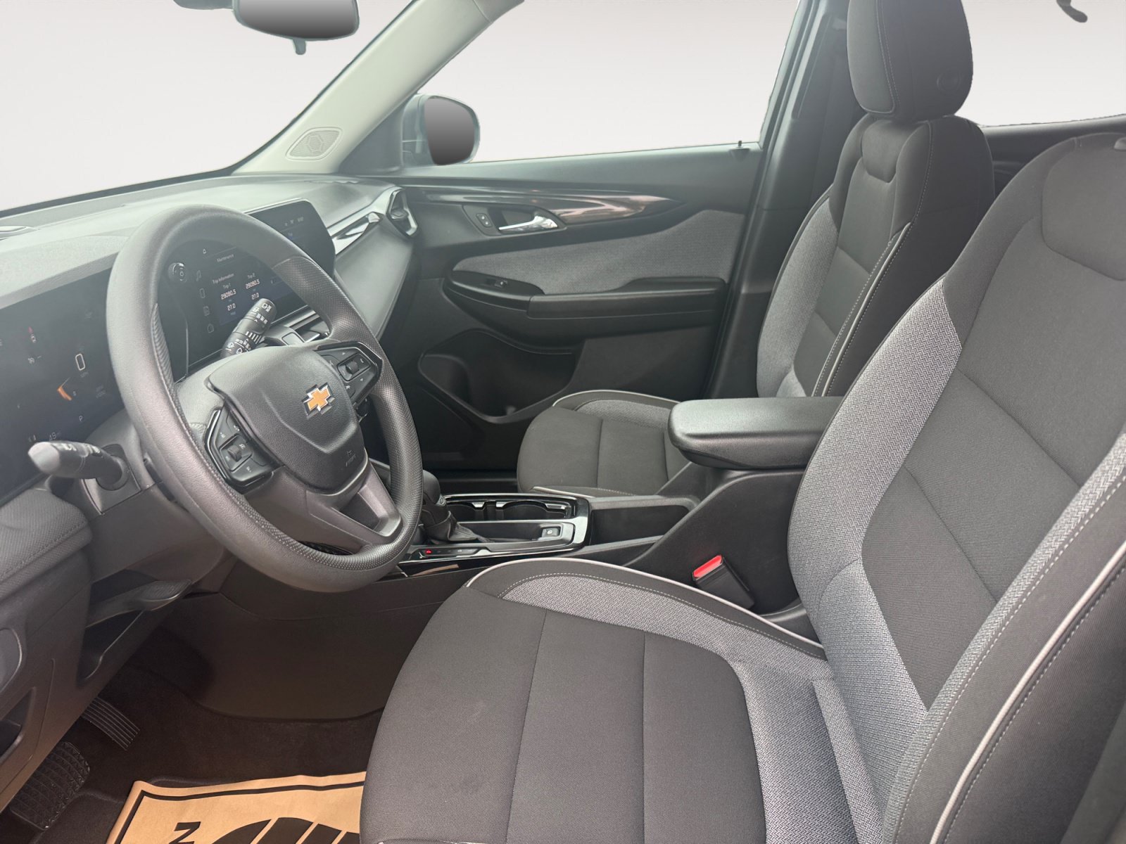 Used 2024 Chevrolet TrailBlazer LS w/ LS Convenience Package FWD image 9