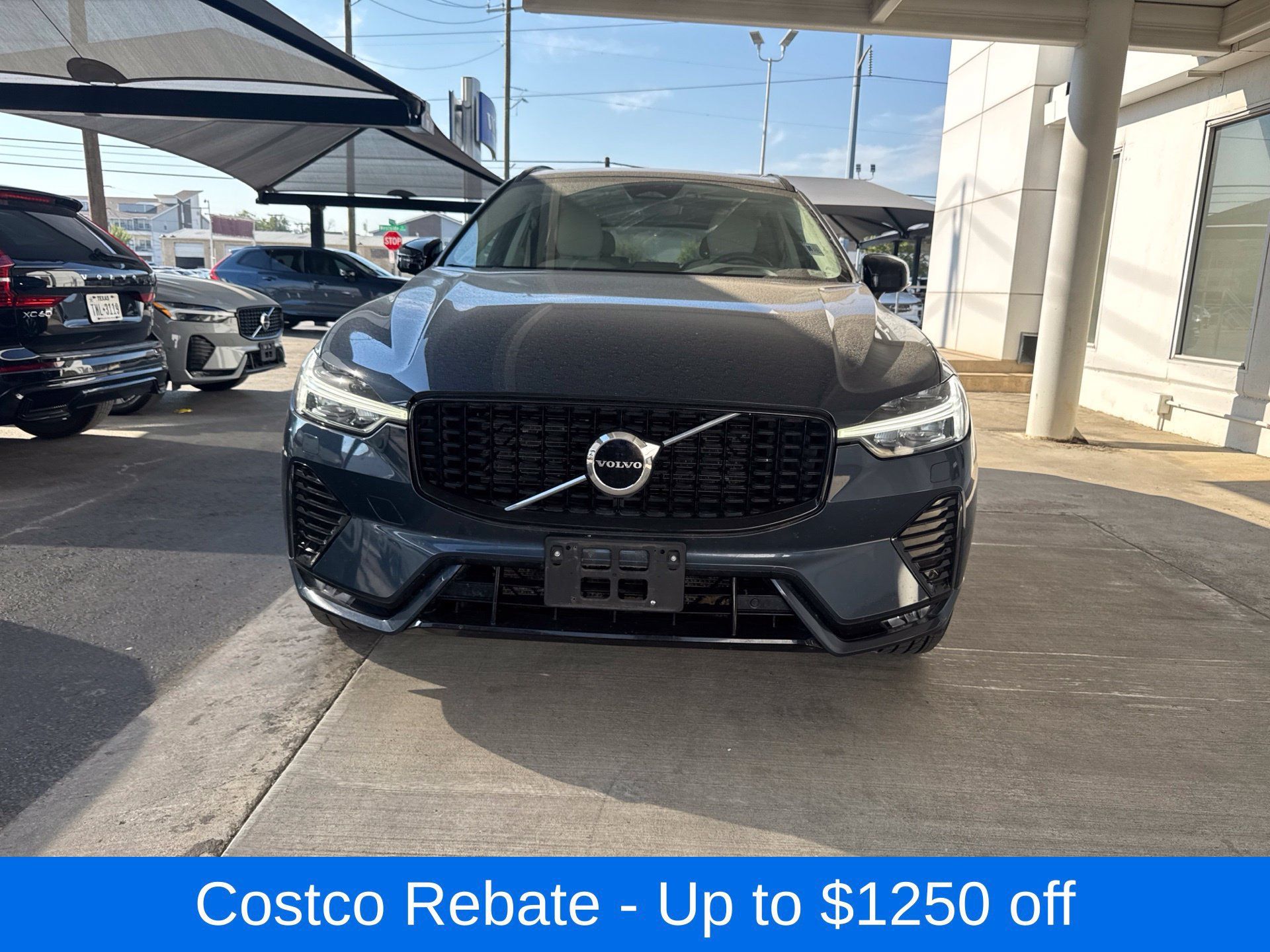 Used 2024 Volvo XC60 B5 Core w/ Protection Package Premier AWD/4WD image 2