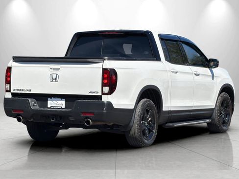 Used 2023 Honda Ridgeline Black Edition image 2