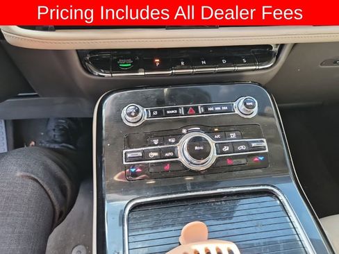 Used 2023 Lincoln Nautilus FWD image 10