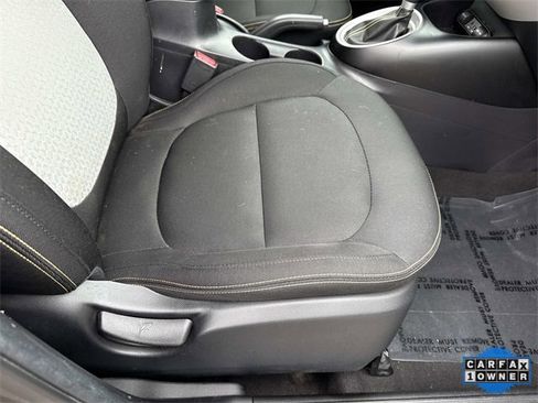 Used 2015 Kia Soul + image 10