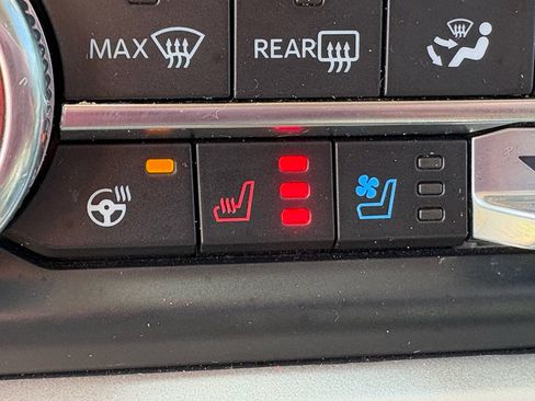 Used 2022 Ford Expedition XLT RWD image 22