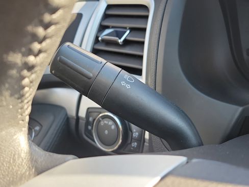 Used 2015 Ford Explorer XLT w/ Equipment Group 202B image 30