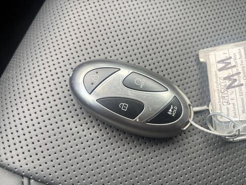 Used 2025 Hyundai Santa Fe SEL AWD/4WD image 17